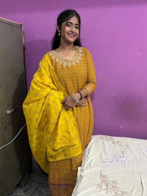 Best Science,English,Physical Education tutor in Varanasi